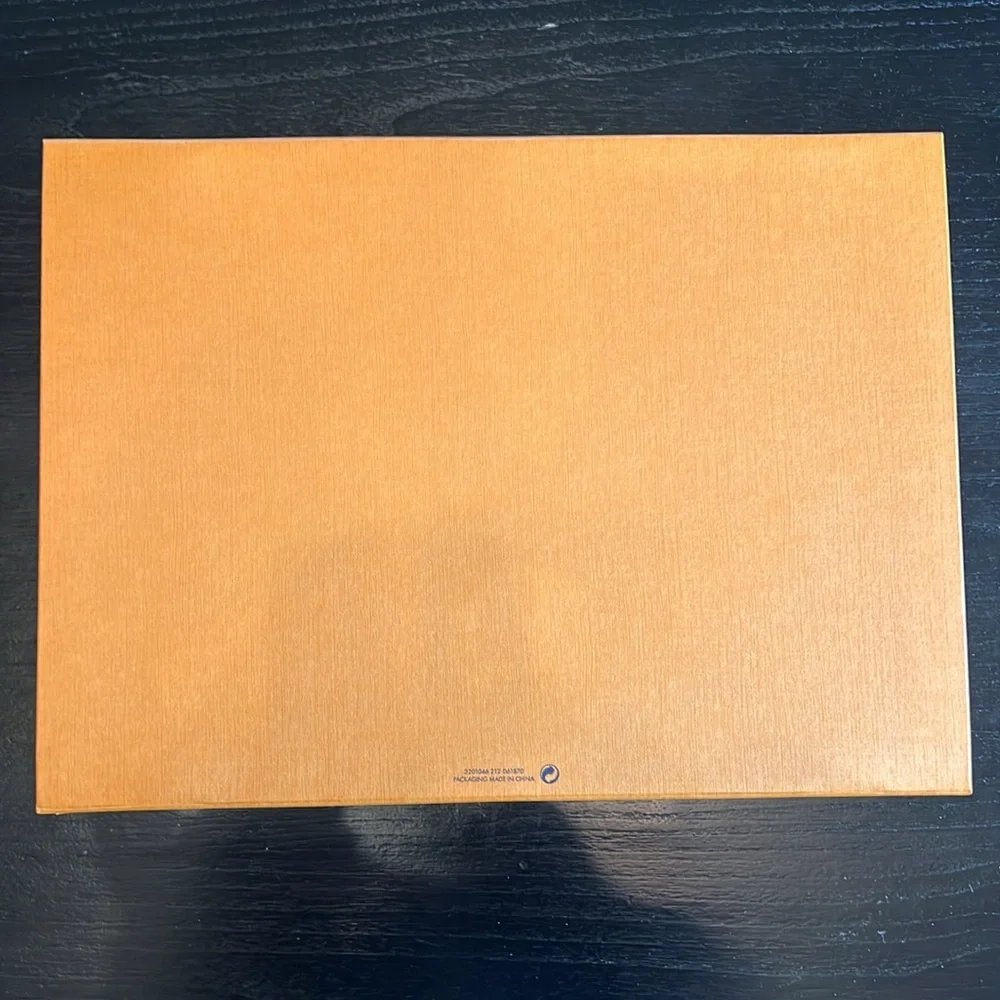 Louis Vuitton Box & Ribbon - Picture 3 of 6